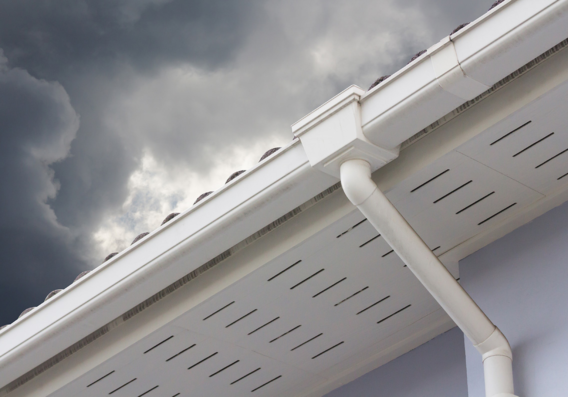 Seamless Gutter on House